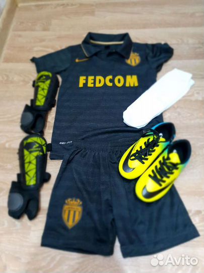 Тренировочный костюм