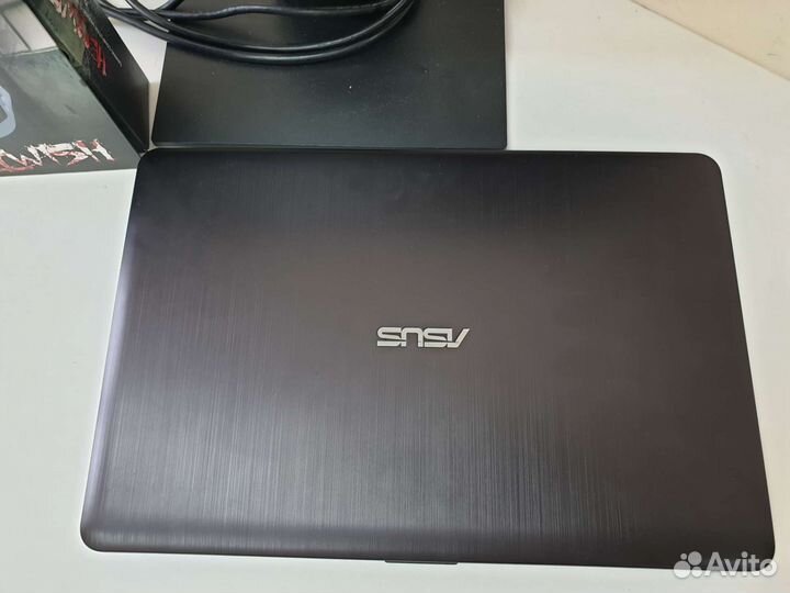 Игровой asus Core i3 6006u/GeForce 920MX/1000gb