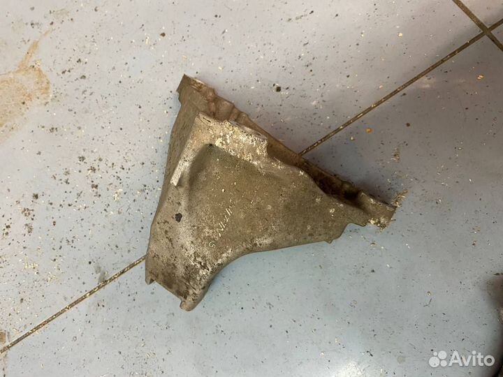 Кронштейны на Honda Accord 8