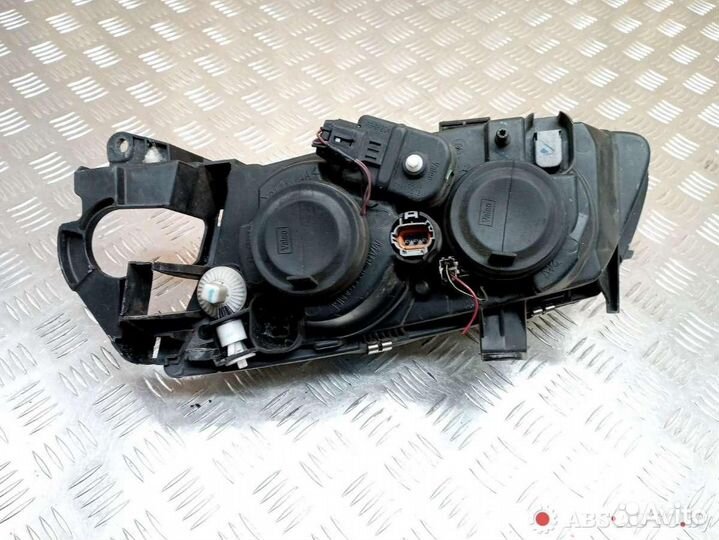 Фара правая Nissan Almera N16 2002 89003330