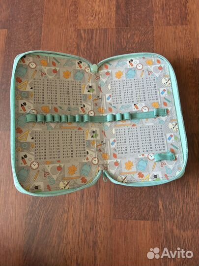 Пенал школьный для девочки б/у