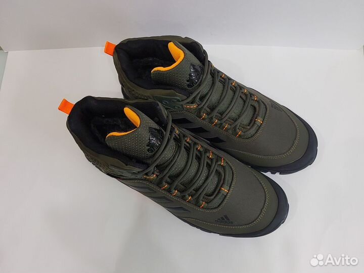 Кроссовки adidas зимние