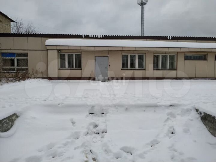 Продам помещение свободного назначения, 422.3 м²