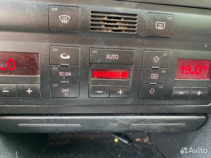 Блок управления климат-контролем Audi A6 C5 2.4