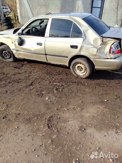Hyundai акцент в разборе