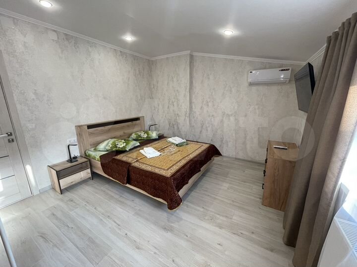 Комната 70 м² в 2-к., 3/3 эт.