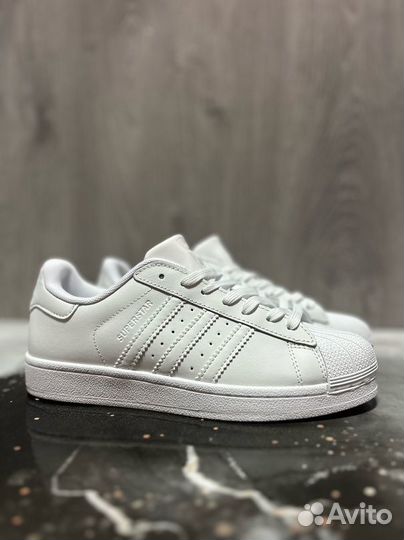 Кроссовки женские Adidas Superstar белые