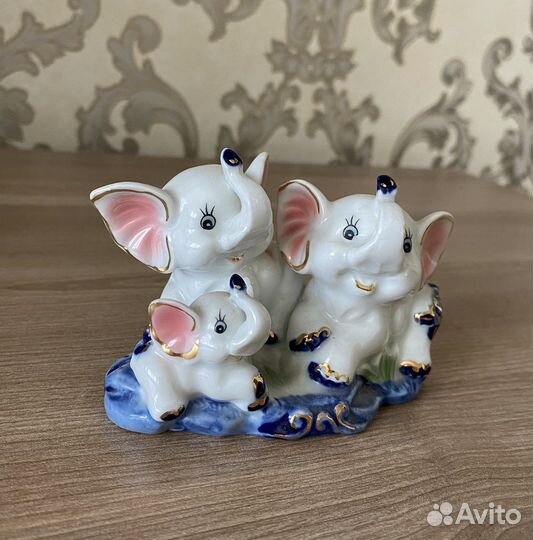 Фарфоровые статуэтки