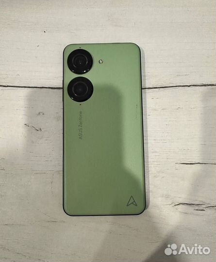 ASUS Zenfone 10, 8/256 ГБ