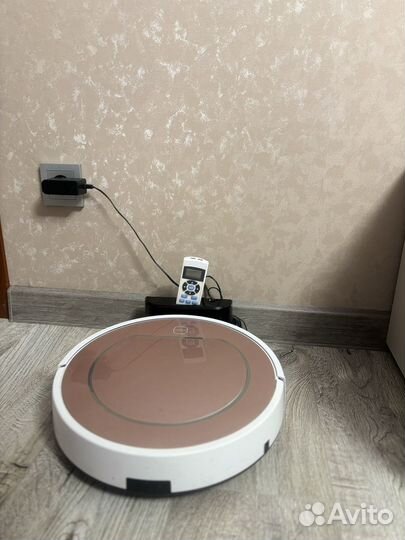 Робот пылесос ilife v7s plus