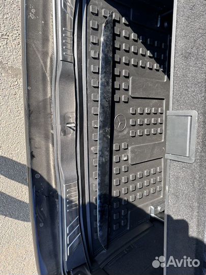 Молдинг двери багажника