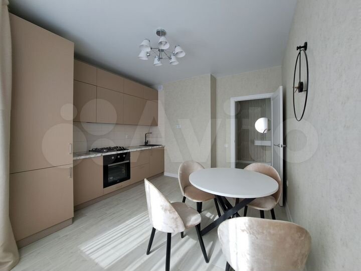 2-к. квартира, 66 м², 15/18 эт.