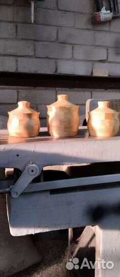 Солонка и сахарница