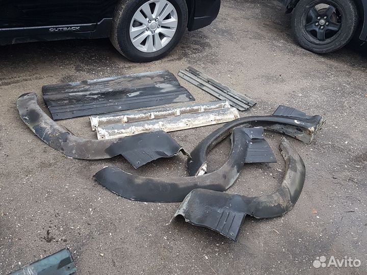 Накладки кузова, расширители арок Pajero 2