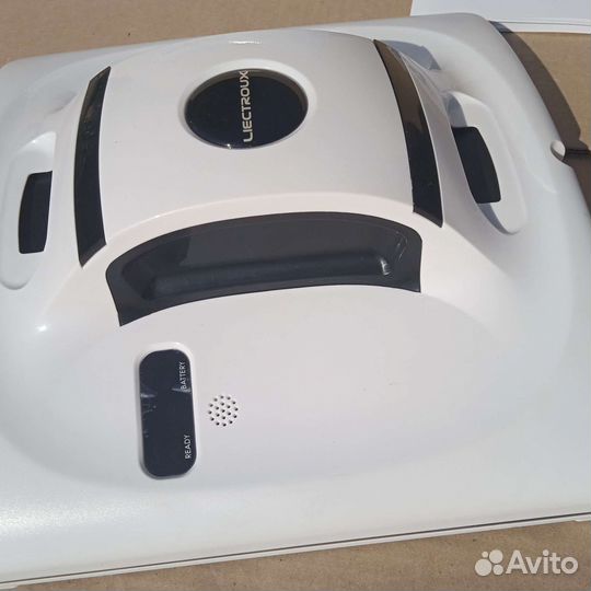 Робот-щетка новый для мойки окон