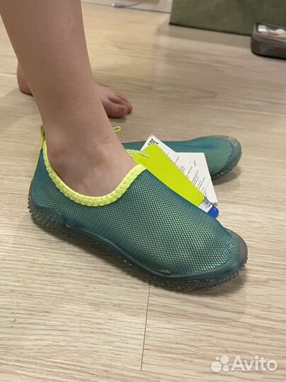 Акваобувь бирюзовая новая