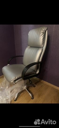 Кресло из экокожи