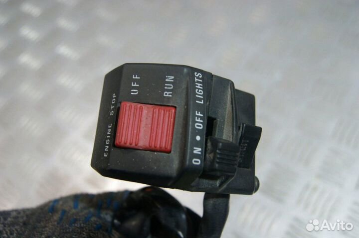 Пульт правый Suzuki GSX-R400R