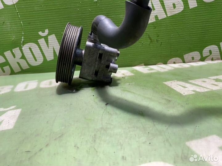 Насос гидроусилителя руля Nissan Primera TP12