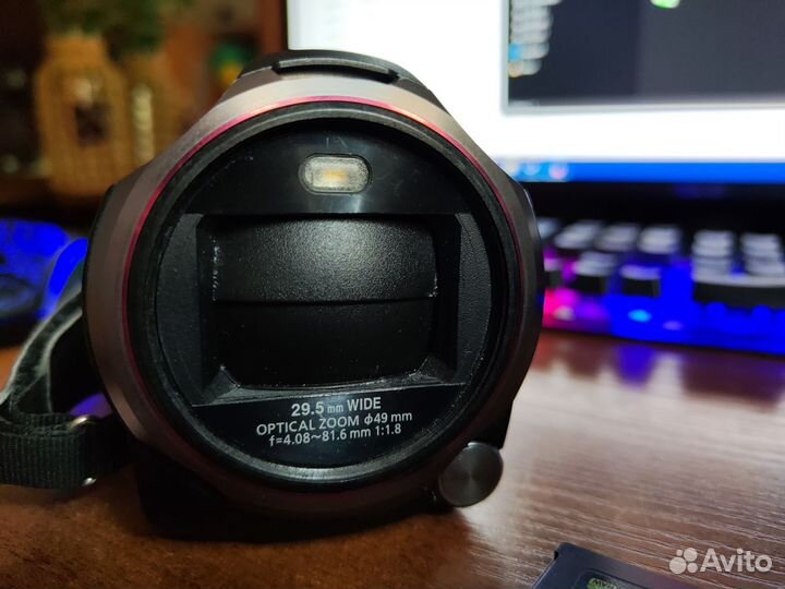 Видеокамера Panasonic HC-V760