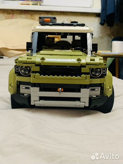 Lego Technic 42110 Land Rover Defender
