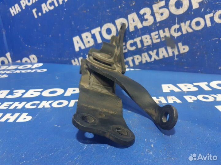 Крепление двигателя Nissan Teana J32 седан VQ35DE