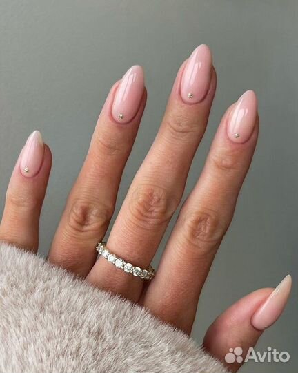 Модель на маникюр бесплатно