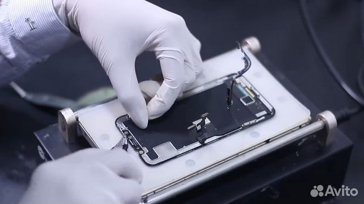 Переклейка стекла на iPhone