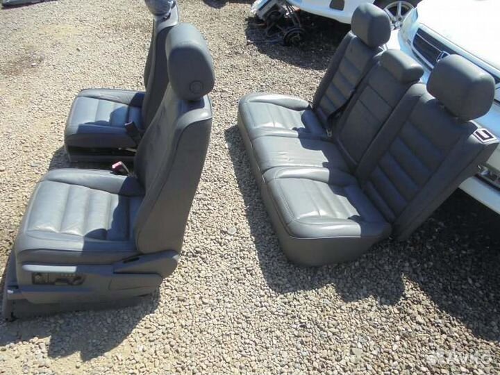 Сидения комплект Volkswagen Touareg 7L6 BHK 2006/7