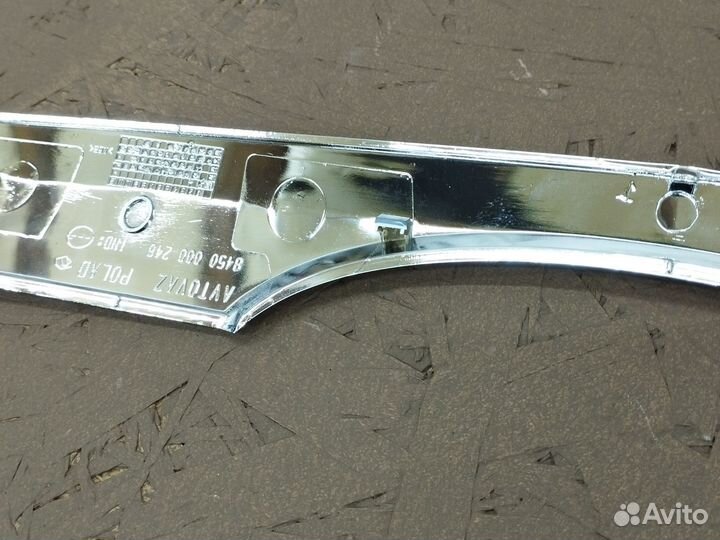 Молдинг решетки радиатора LADA Largus