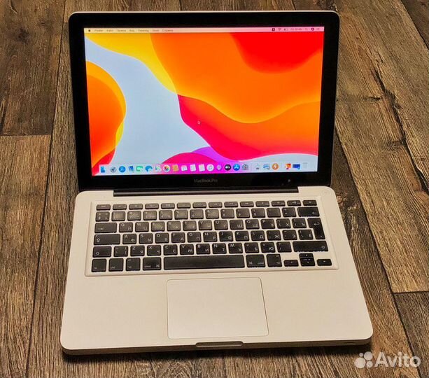 Бизнес-ноутбук Apple MacBook Pro 13 Core i5 SSD