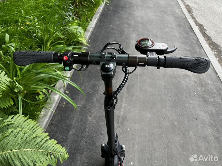 Самокат взрослый электрический бу