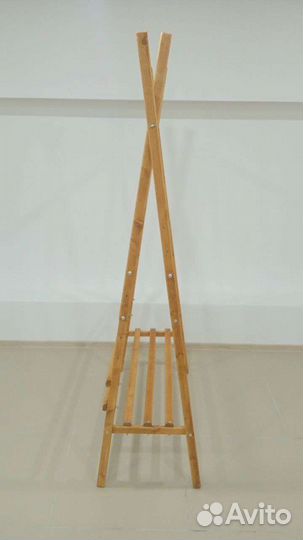 Вешалка для одежды напольная