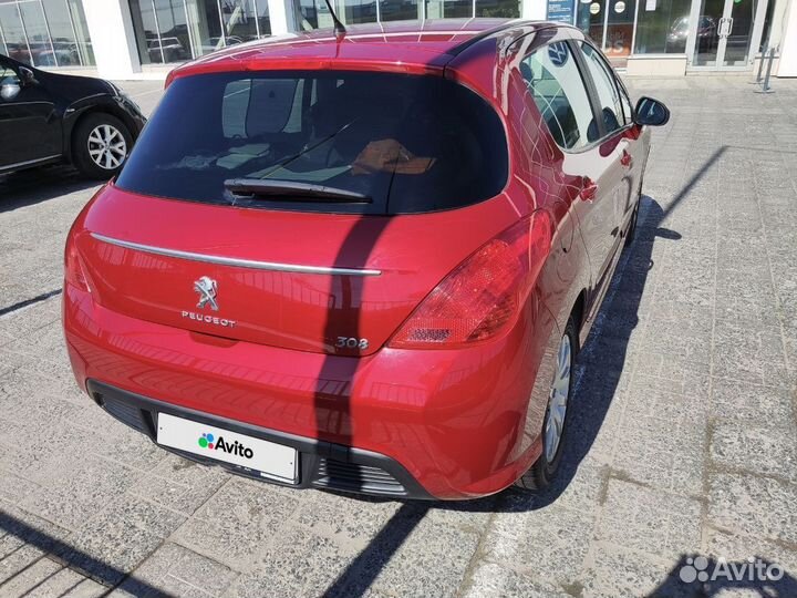 Peugeot 308, 2011