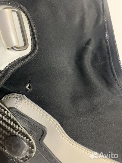 Лыжные ботинки коньковые spine