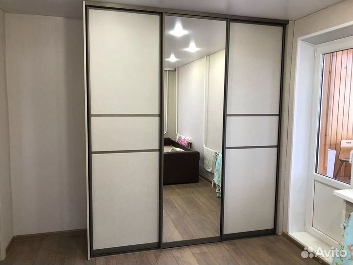 Шкаф купе от фабрики мебели. Сборка