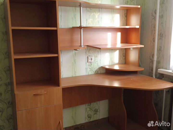 Компьютерный стол