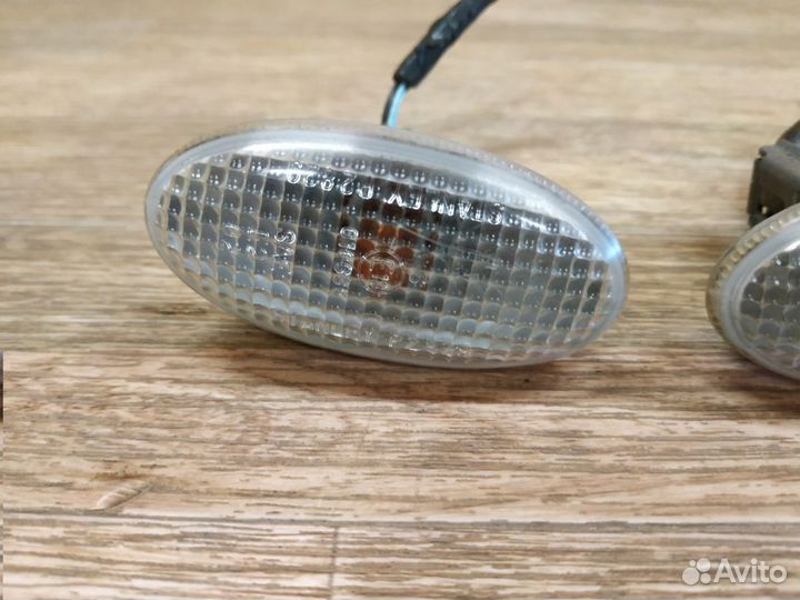 Повторитель на крыло Mazda 3 BK (2002-2009)