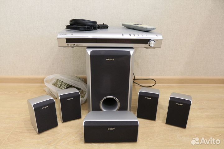 Домашний кинотеатр Sony 5.1 DAV-DZ100