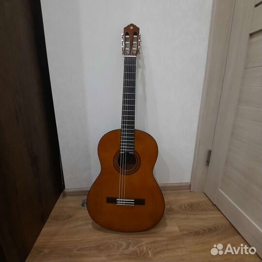 Классическая гитара yamaha c40