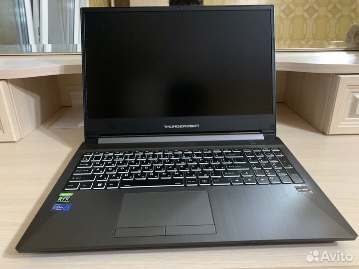 Продаю ноутбук Thunderobot 911 Mr Max