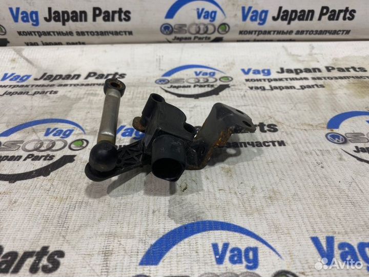 Датчик высоты дорожного просвета Volkswagen Tiguan