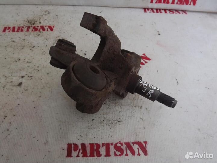 Кулак Цапфа задний правый Додж Стратус