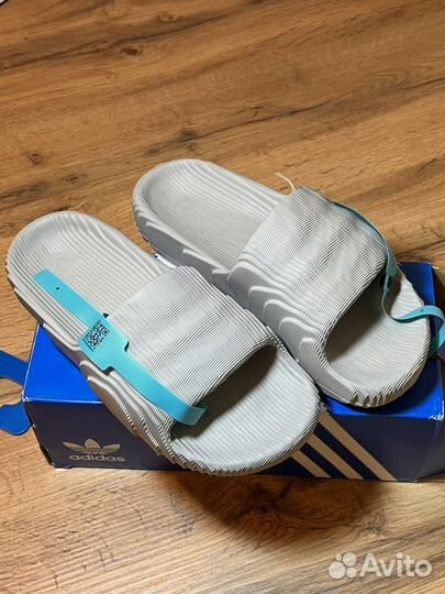 Тапочки Adidas originals Adilette 22