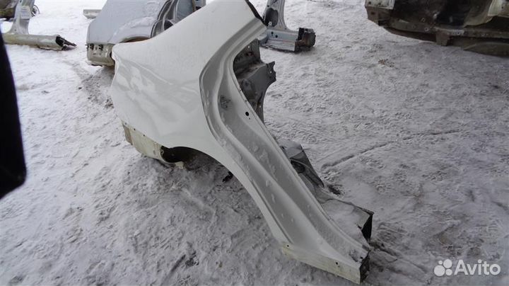 Крыло заднее правое Toyota Camry