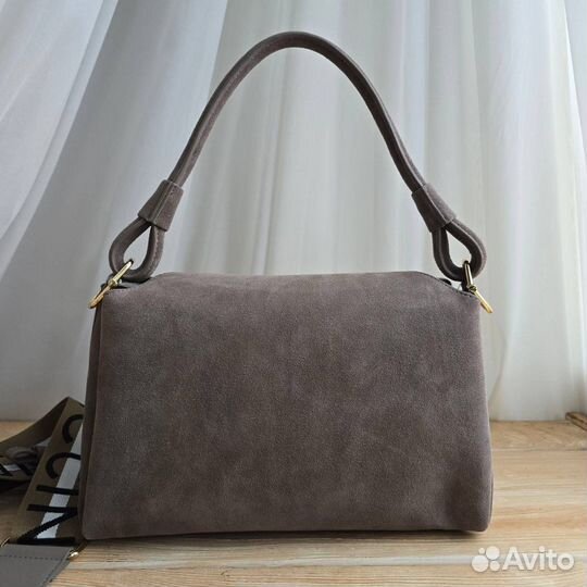 Сумка с ручкой Coccinelle натуральная замша