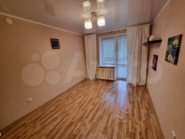 3-к. квартира, 79,8 м², 1/10 эт.