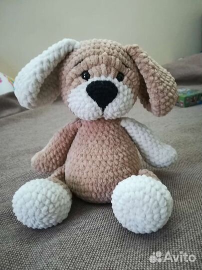 Щенок вязаный плюшевый