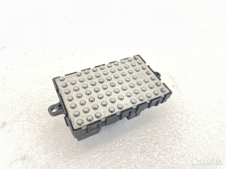 Резистор отопителя Bmw 5-Series E60 2010