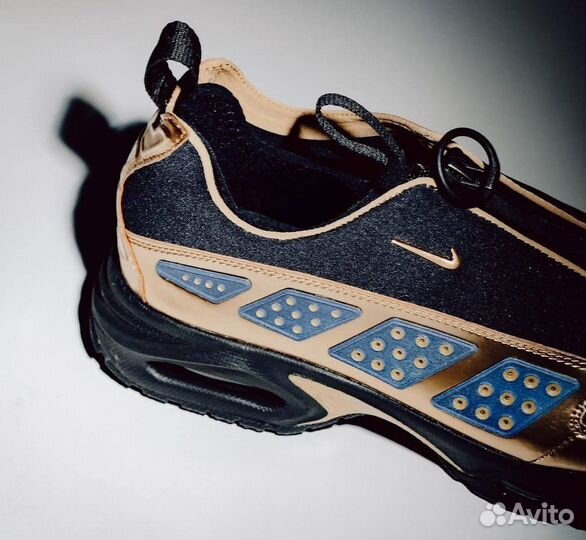 Nike air max sndr black metallic gold